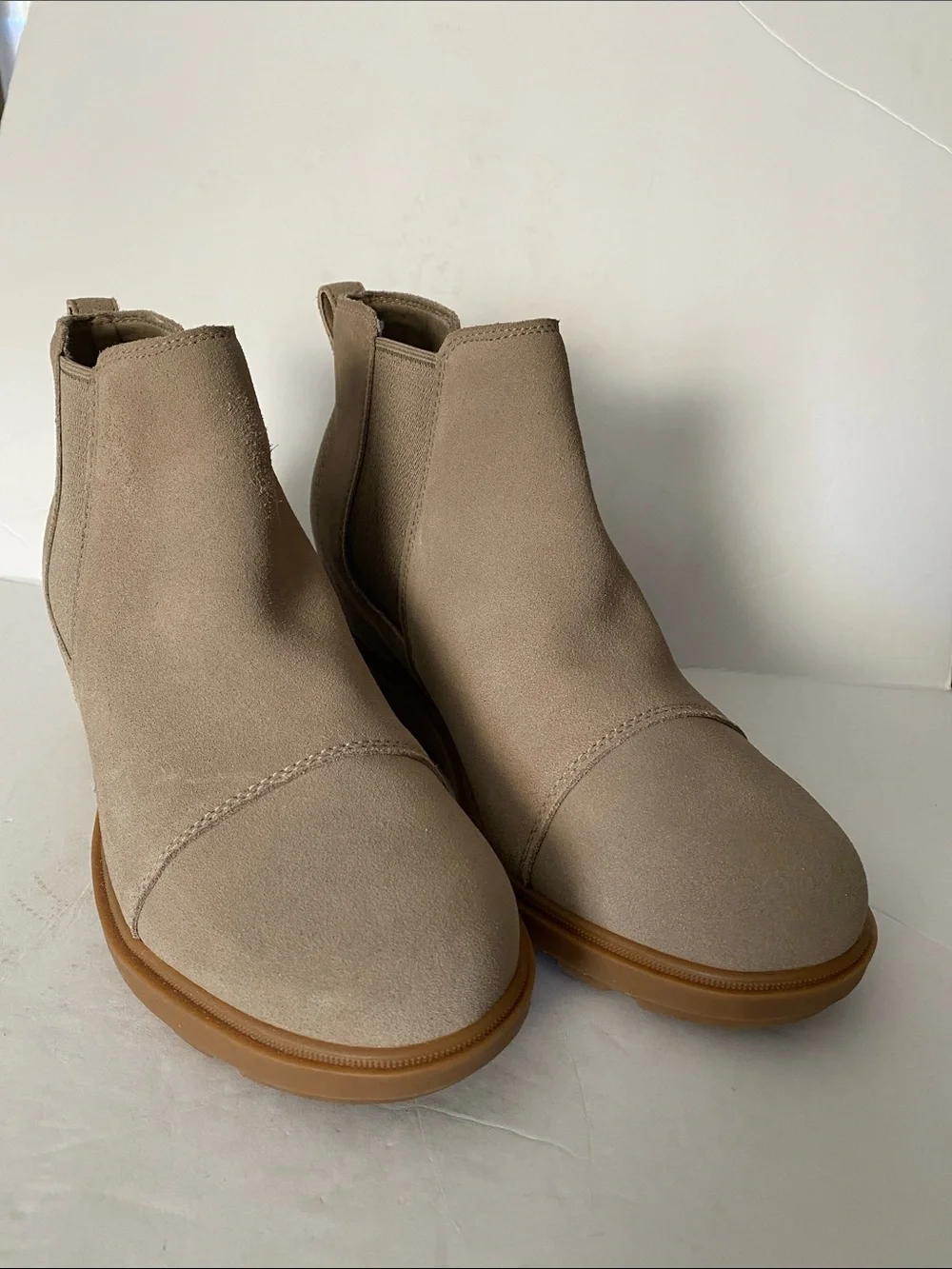 Sorel Women’s Evie II Chelsea - Omega Taupe Suede Leather
